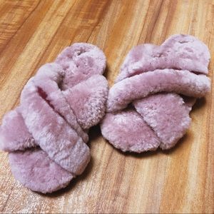 NWOT UGG style Fluffy Soft Slippers 7